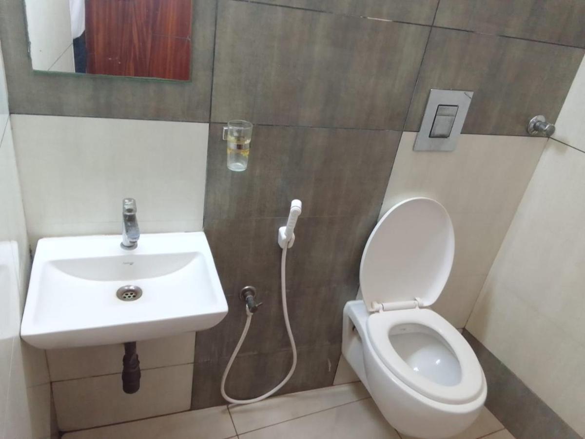 4U Business Hotel Chennai Luaran gambar